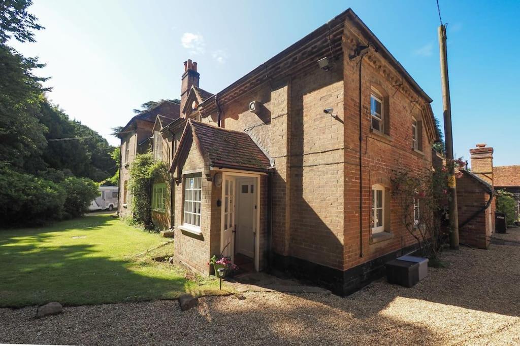 Landford'S Cottage, Your Retreat! Exterior photo